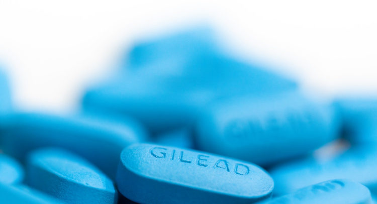 Gilead Delivers Blowout Quarter, Updates Outlook; Shares Dip 1.3%