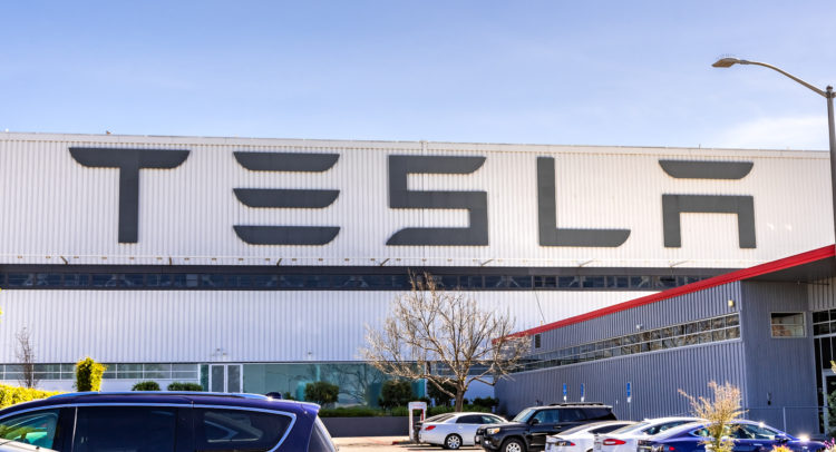 Tesla’s California Auto Plant Gets Go-Ahead to Reopen Next Week