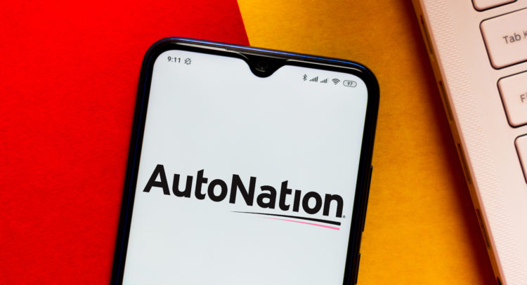 Guggenheim Upgrades AutoNation To Buy