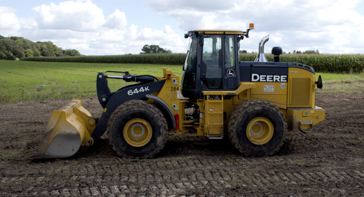 Battle Of The Stocks: Is Deere Or Caterpillar A Better Investment Right Now?