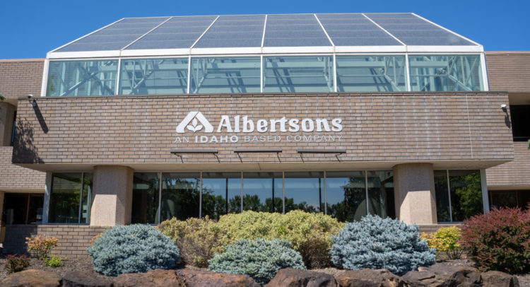 Albertsons Jumps 5.6% As Online Sales Pop 243%