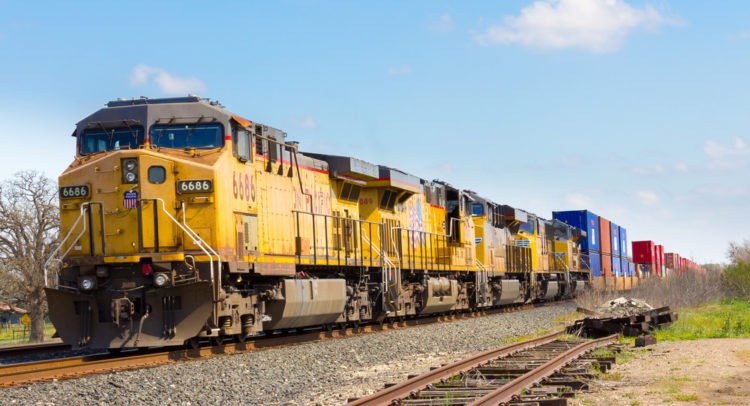 Union Pacific Slips 5% On Weak 4Q Freight Revenues