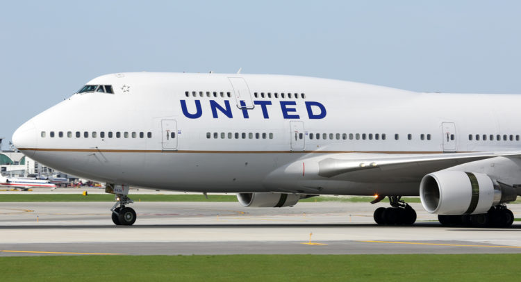 United Airlines Expects 4Q Revenue To Decline 67% Amid Rising Covid Cases