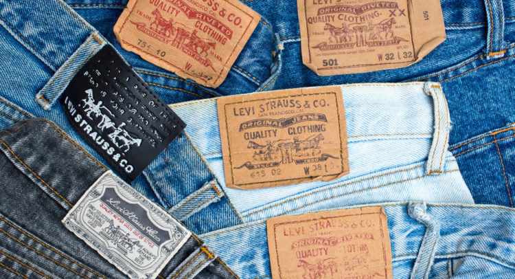 Levi Strauss Sinks 9% Pre-Market As 1Q Guidance Disappoints