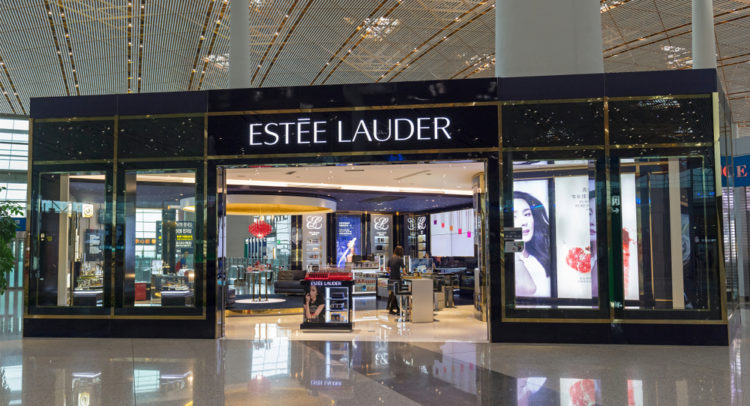 Estée Lauder Tops Q2 Estimates; Issues Guidance