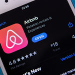 Airbnb Stock (NASDAQ:ABNB): A Tale of Two Analysts