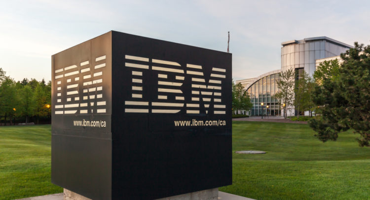 Акции IBM: продажи компании растут, но пока еще не время покупать акции. Оценка и анализ акций IBM