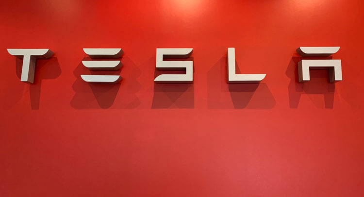 Regulators to Investigate Tesla’s Passenger Play Feature – Report