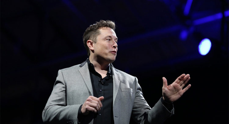 Аналитик советует покупать акции Tesla и вот почему