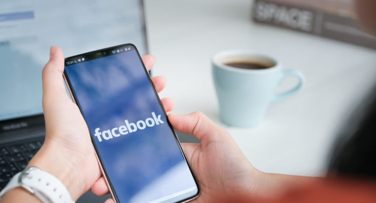 Facebook от Meta Platforms запустит функцию коротких видеороликов Reels. Как это повлияет на акции