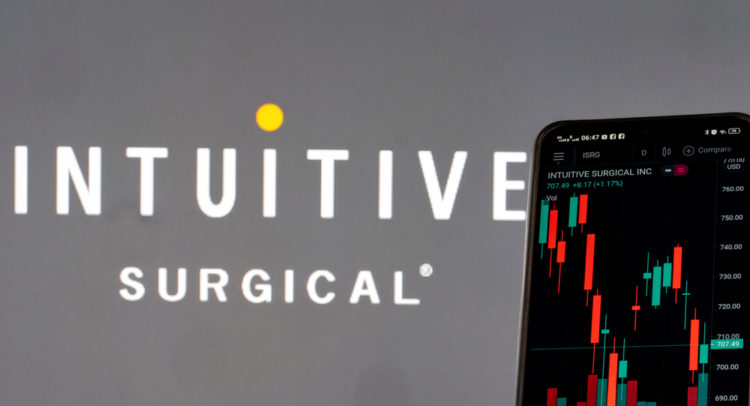 Intuitive Surgical Sinks Despite Q4 Beat