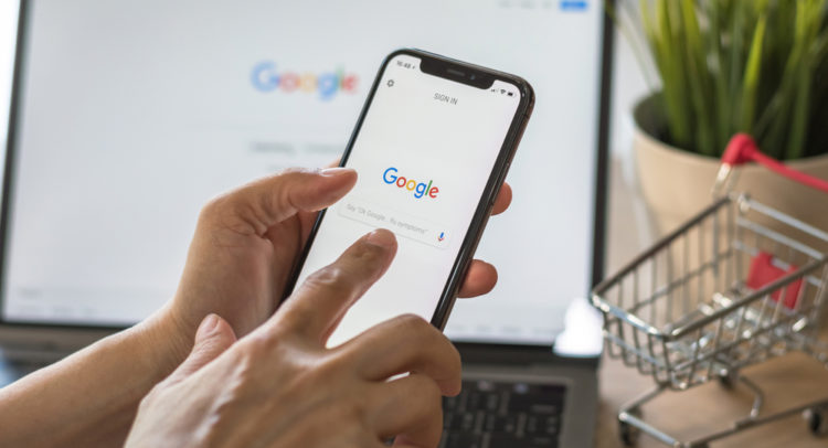 Прогноз по акциям Google Alphabet: на что указывают посещения веб-сайта в преддверии доходов за четвертый квартал?