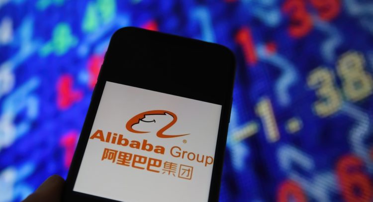 Акции Alibaba упали на 6%, так как Citi предупреждает о продаже акций SoftBank. Инсайдерский отчёт и прогноз по акциям