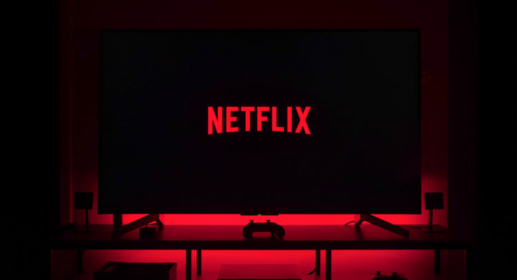 Можно ли купить акции Netflix (NASDAQ:NFLX) на 75% ниже минимума?