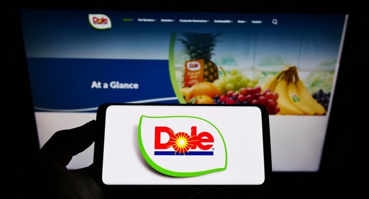 Dole Sinks 11% on Mixed Q1 Performance