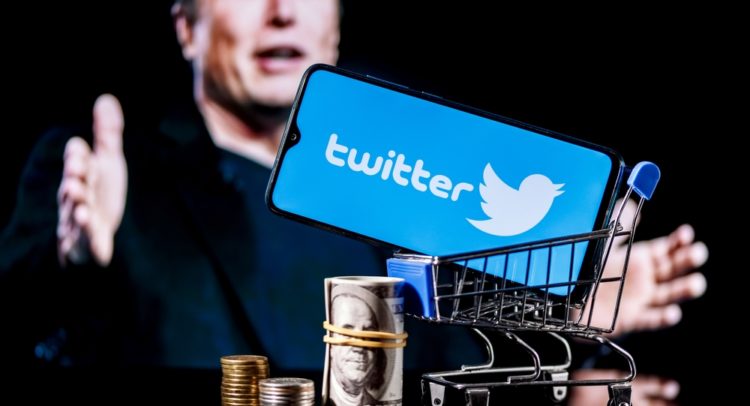 Дэниел Айвз пишет в Твиттере о массовых распродажах технологий и поглощении Маском Twitter