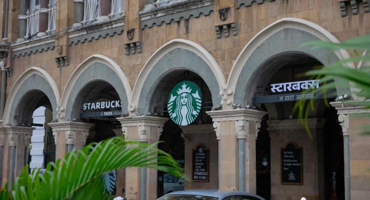 Акции Starbucks: сильный импульс, несмотря на инфляционное давление