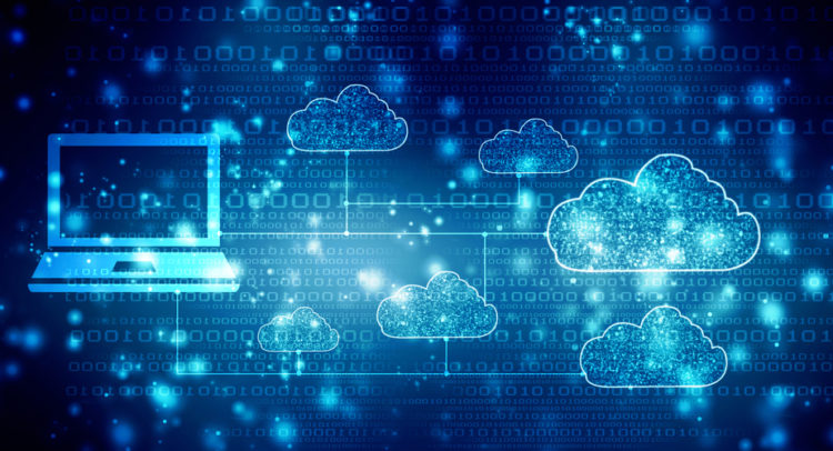 Salesforce (NYSE:CRM), Zoom Video (NASDAQ:ZM) Slash FY23 Projections on Economic Headwinds