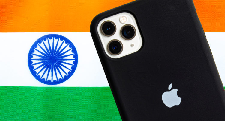 Apple (NASDAQ:AAPL) Aims to Balance Production Between China and India