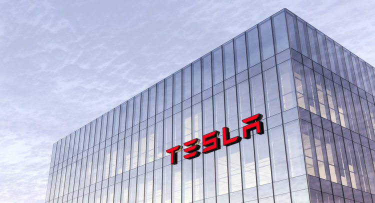 Oppenheimer Sticks to Their Hold Rating for Tesla (TSLA)