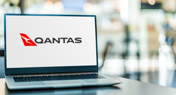 Qantas Airways (ASX:QAN) stocks fall amid customer service and employee issues