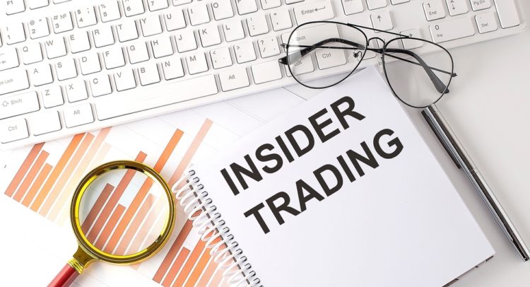 This Insider Just Pocketed CNA Financial Stock (NYSE:CNA) Worth $6.6M