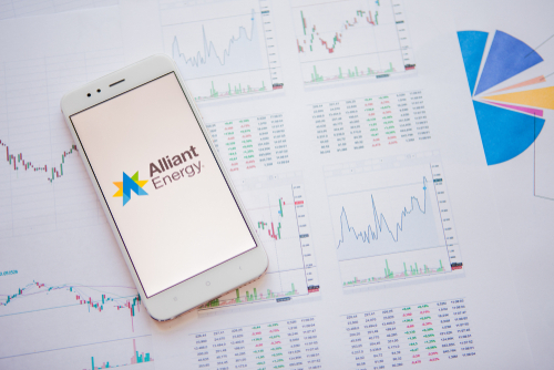 Alliant Energy downgraded to Market Perform from Outperform at BMO Capital