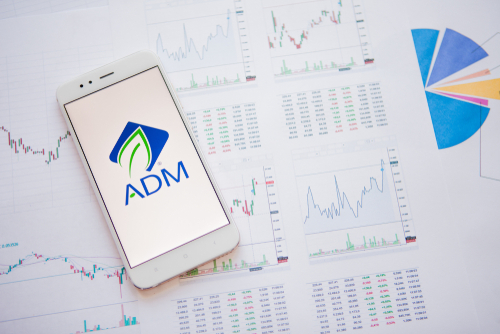 Archer Daniels Midland: A Steady Hold Amidst Market-Aligned Earnings and Share Buyback Program