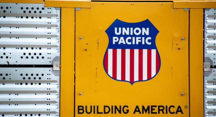 Union Pacific (NYSE:UNP) Warns of a Slowdown, Despite a Q3 Profit Hike