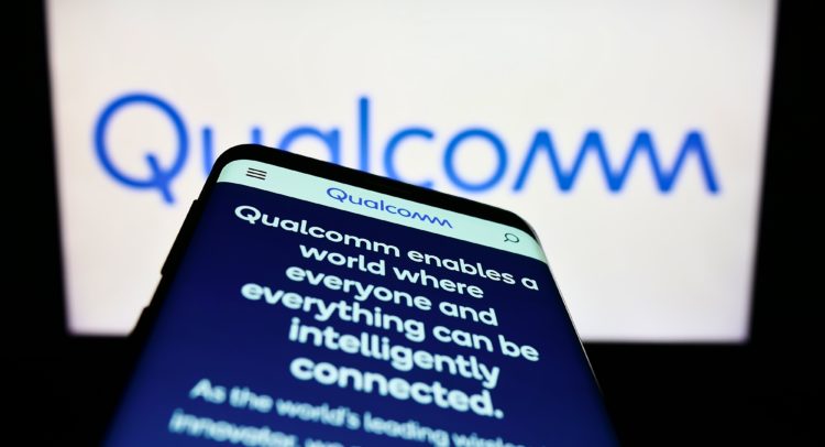 Qualcomm (NASDAQ:QCOM) представляет новый мобильный чип на фоне сокращения спроса на телефоны