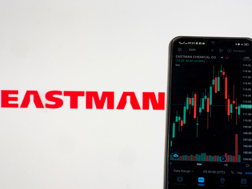 Piper Sandler Remains a Hold on Eastman Chemical (EMN)