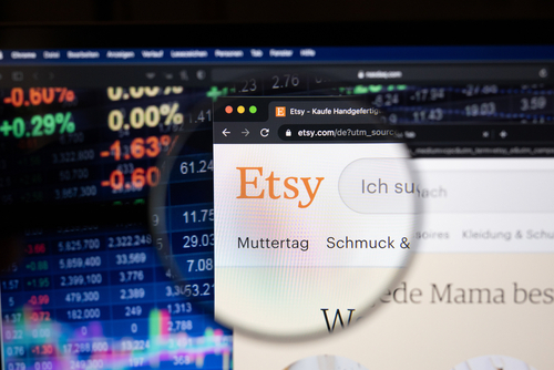 Etsy’s Strategic Shift Raises Concerns: Sell Rating Amid Margin and Buyer Declines