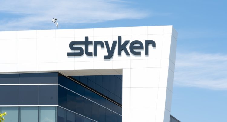 Хедж-фонды вкладывают деньги в акции Stryker (NYSE:SYK)