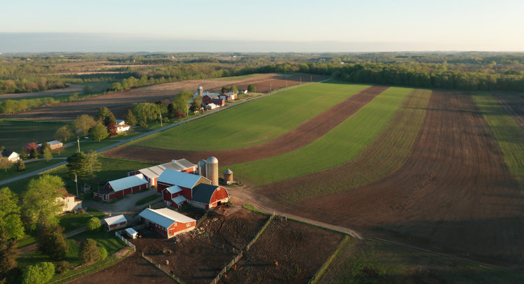 2 Farmland Stocks to Preserve Capital, Battle Uncertainty