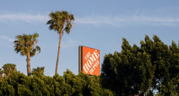Home Depot (NYSE:HD): A Wonderful Dividend Stock Despite Soft Guidance