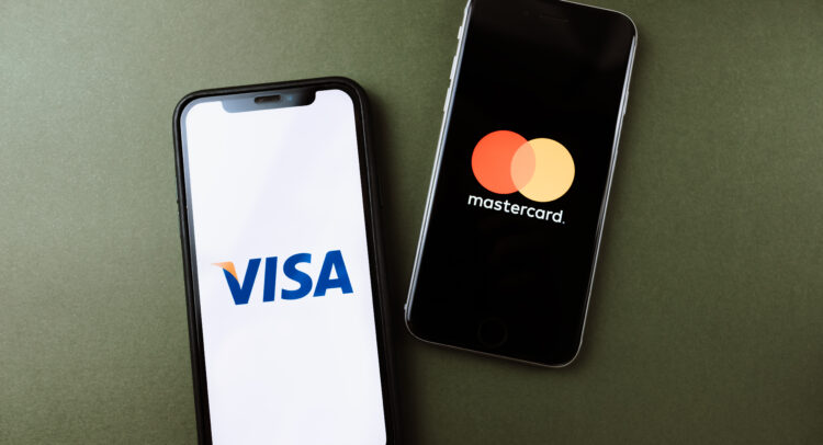 Visa против Mastercard: какие акции лучше купить?