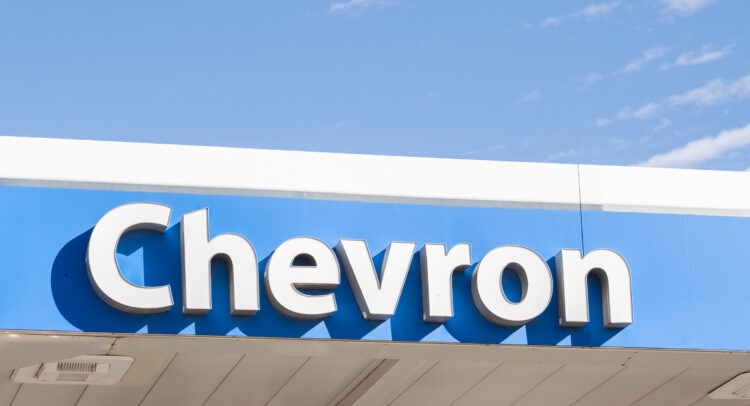 Акции Chevron (NYSE:CVX): о чем сигнализируют инвесторам крупные выкупы?