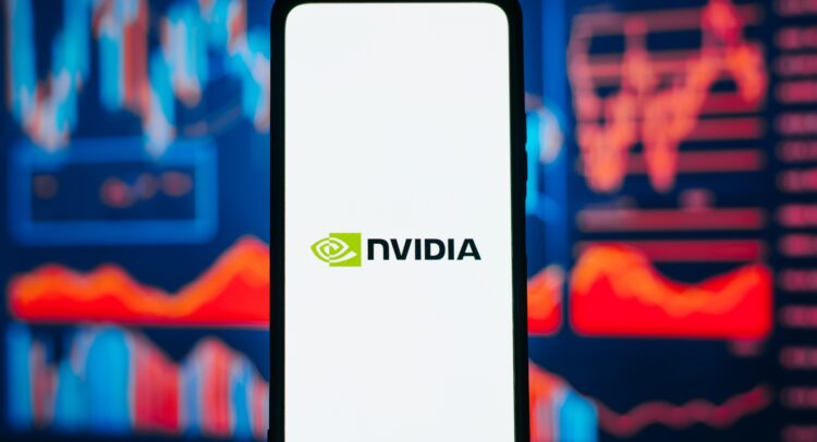 Акции Nvidia (NASDAQ:NVDA): ИИ на подъеме; Стоит ли покупать?