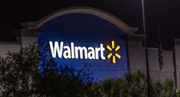 Walmart (NYSE:WMT) пересматривает топ-менеджеров в преддверии результатов за второй квартал