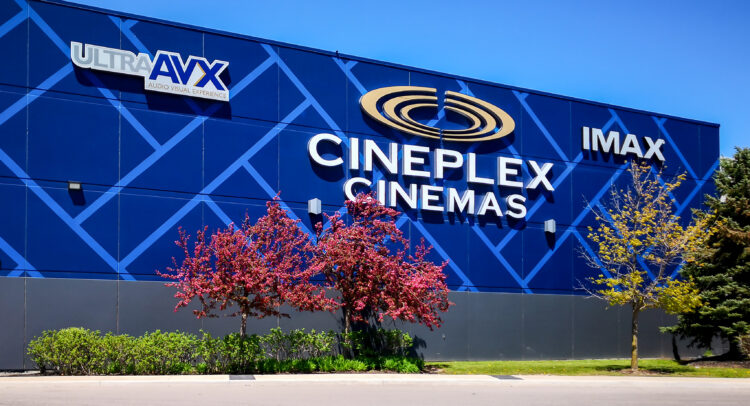 Регулятор Канады подает в суд на Cineplex (TSE:CGX) из-за обманчивых цен на билеты