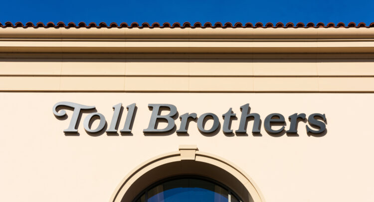 Toll Brothers Rises after Analyst Praise