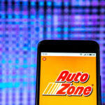 AutoZone (NYSE:AZO) CEO Schedules Exit Date in 2024; Analysts Optimistic on the Stock