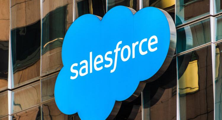 Salesforce представляет облако ИИ для предприятий