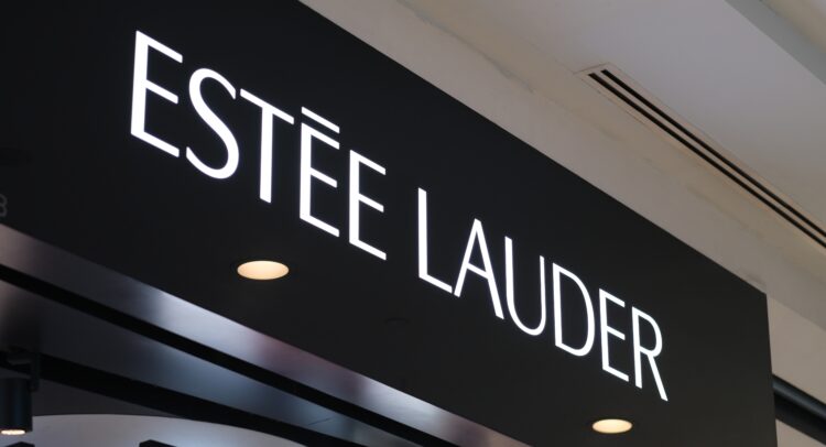 Почему Estée Lauder Stock (NYSE:EL) имеет туз в рукаве