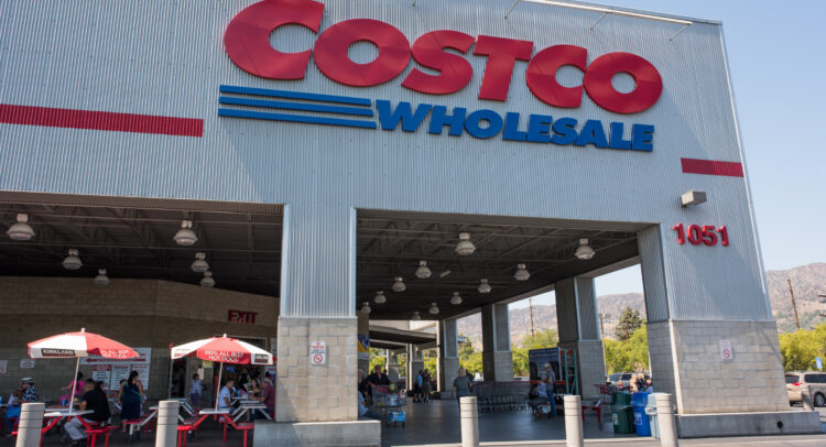 Почему инвесторы должны обратить внимание на Costco (NASDAQ:COST)