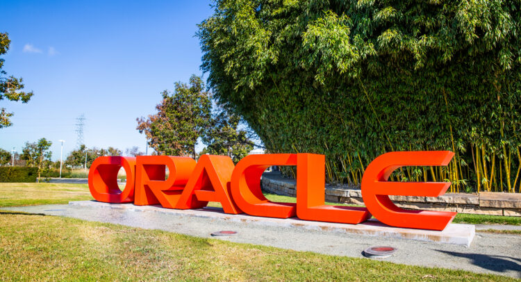 Oracle Stock (NASDAQ:ORCL): Downside is Possible Despite AI Hype