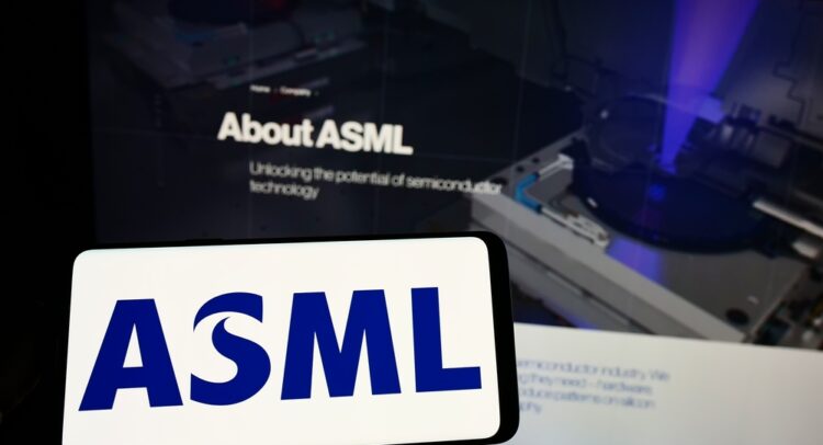 ASML Tops Q2 Estimates, Lifts 2023 Revenue Outlook