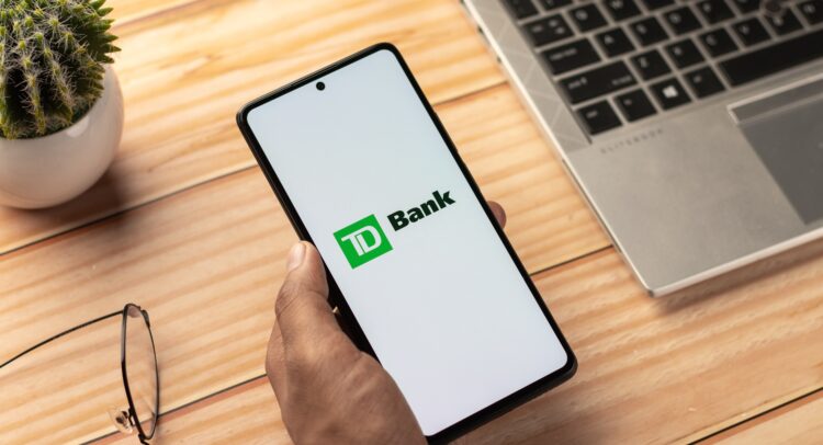 TD Bank (TSE:TD) Forecasts C$182M Gain in Q3 from Schwab Investment