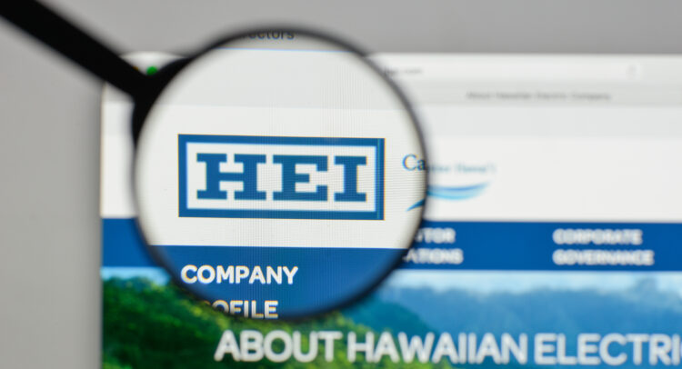 Hawaiian Electric (NYSE:HE) Sputters After Bond Rating Hit