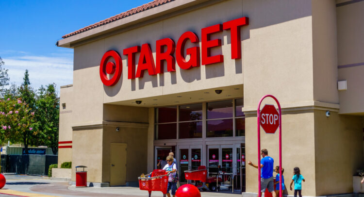 Продажи Target (NYSE:TGT) остаются под давлением; Несколько встречных ветров в игре